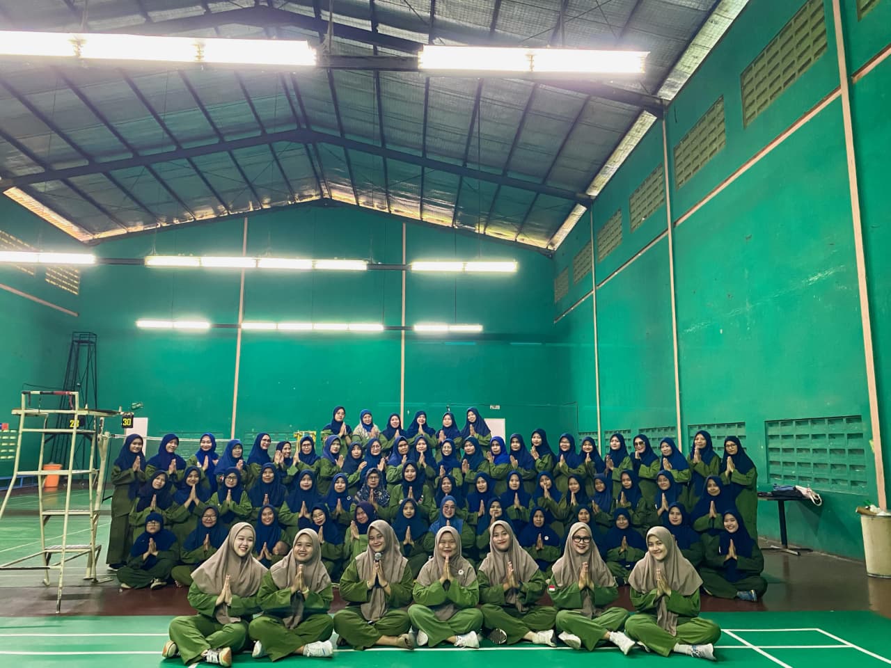 Keakraban Pesilat ASAD Putri Bekasi Timur Meriahkan GOR Venetian