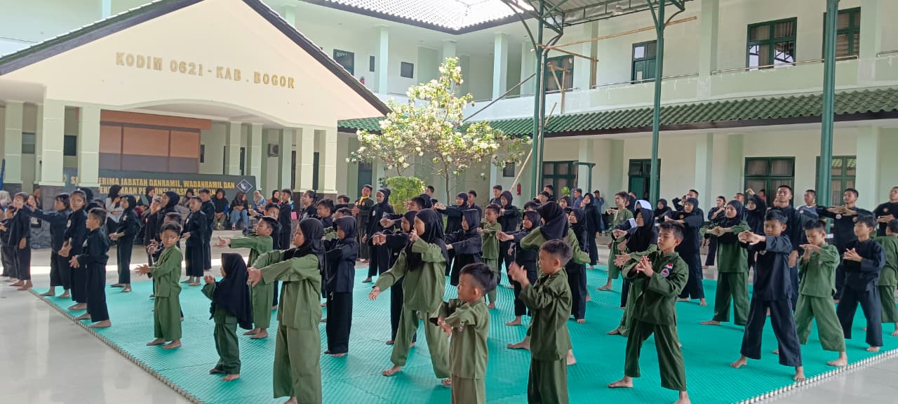 PERSINAS ASAD Cibinong Gelar Latih Tanding dengan Pencak Silat Militer di Kodim 0621